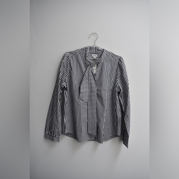 J. Crew Bow Tie Neck-Top NWT - Picture 2 of 4